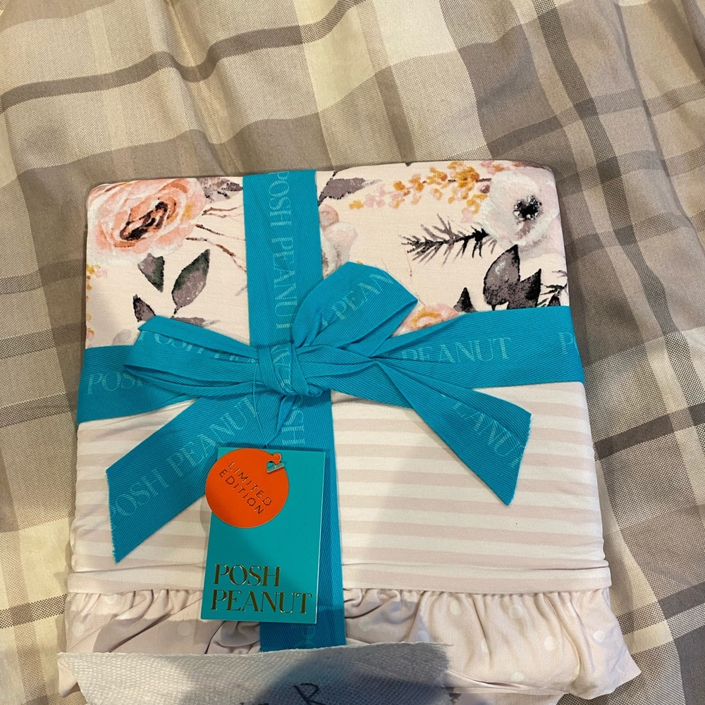 NWT posh peanut Harlow luxe patoo